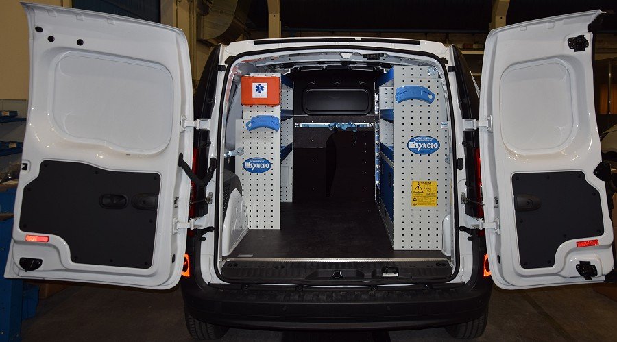 Nv250 con allestimento su entrambe le pareti Syncro Prato