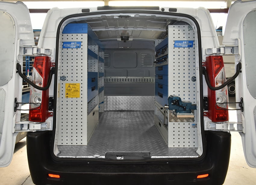 Scudo Fiat con pianale in alluminio mandorlato e arredo Syncro Ultra Prato