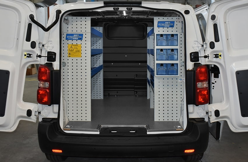 Allestimento furgone officina Opel Vivaro 2019 Syncro Prato