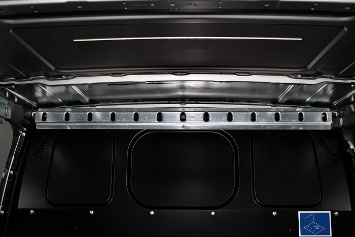 Rotaia per barre trasporto capi appesi su furgone Syncro Prato