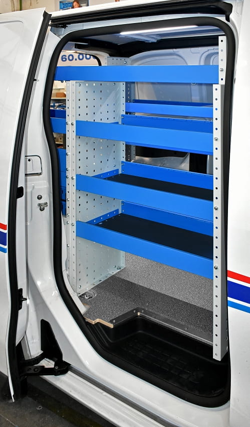 Scaffali accessibili dall'esterno di Vivaro 2019 Syncro Prato