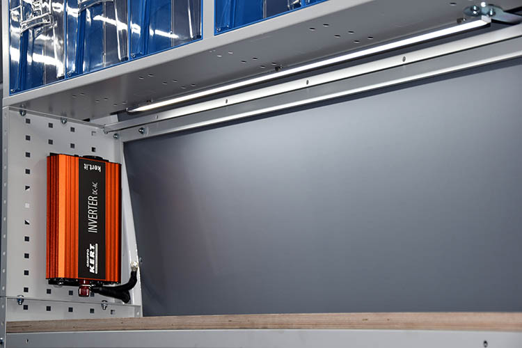 Inverter per furgone a bordo di Daily Syncro Prato