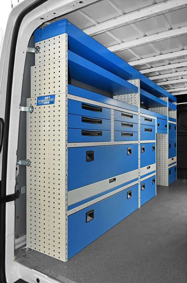Parete con cassetti e ripiani per furgone MAN TGE L4H3 da Syncro System Prato