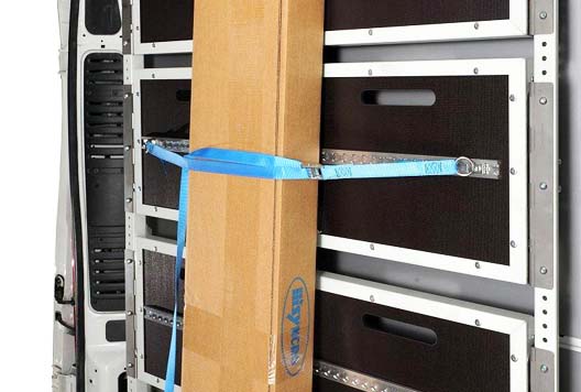 bloccaggio carico su ripiani ribaltabili chiusi Syncro Prato