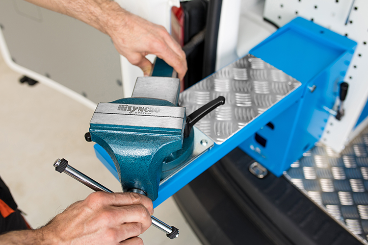 morsa metallica per furgoni Syncro Prato